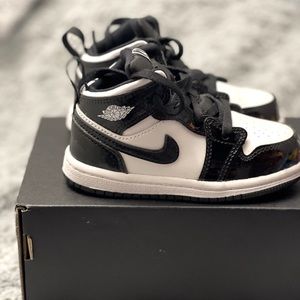 Jordan 1 mid se-8c